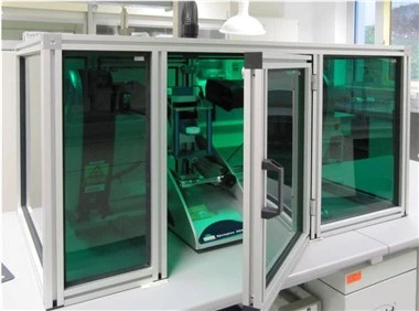 מגן בטיחות לייזר אדום מותאם אישית - PMMA 600–700nm / PC 580–750nm